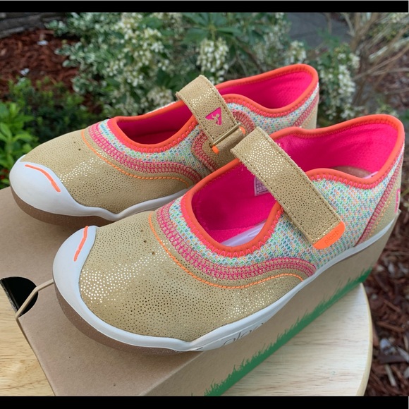 where to buy plae shoes